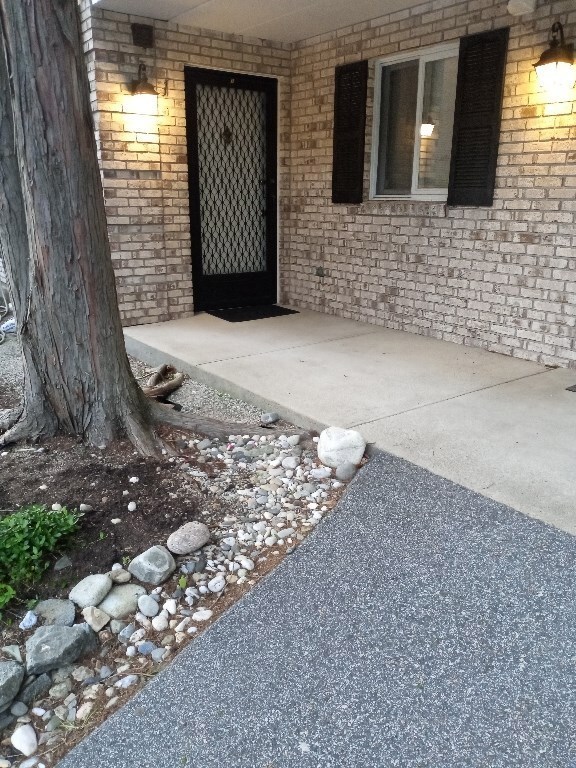 WALKWAY TO YOUR DOOR