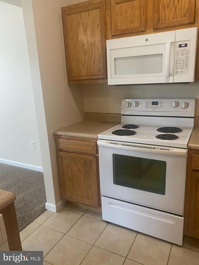 741 Bassett Dr, Chambersburg, PA 17201 - photo 4