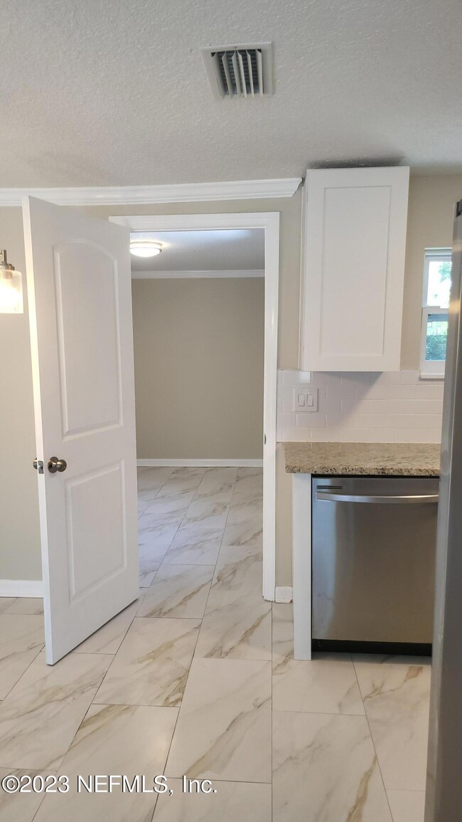 5256 Timawatha Ave, Jacksonville, FL 32210 - photo 7