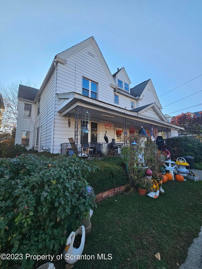 1125 Washburn St unit 1127, Scranton, PA 18504 - photo 2