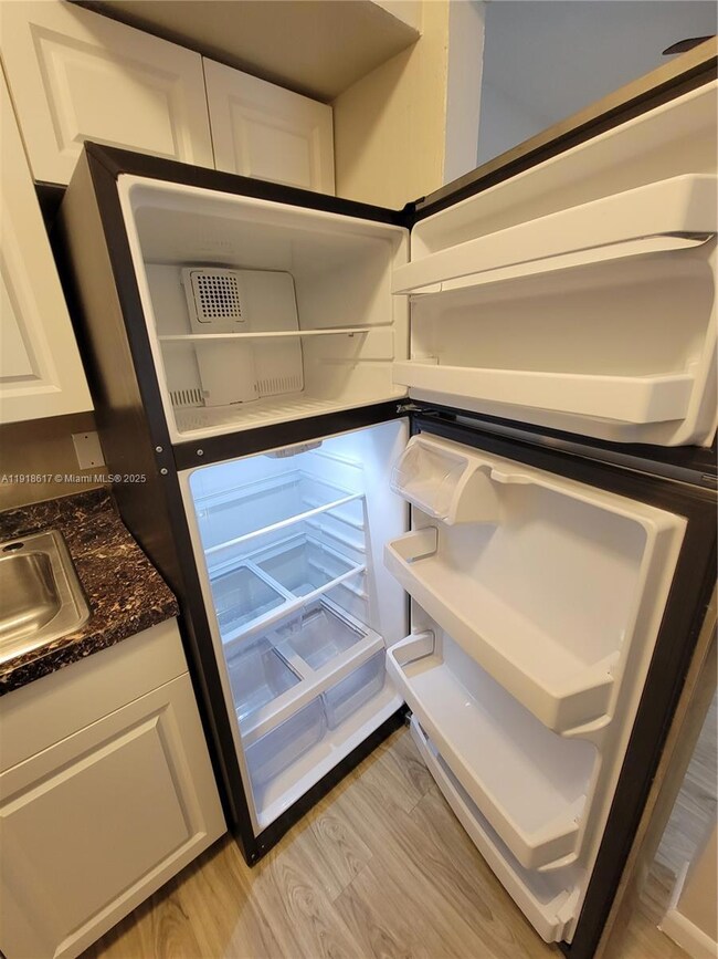 835 Lenox Ave unit 207, Miami Beach, FL 33139 - photo 5