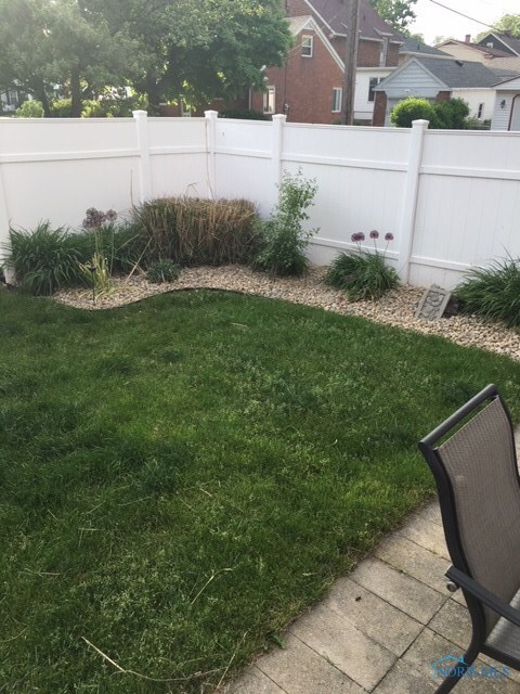 Gorgeous Landscaping - Private backyard