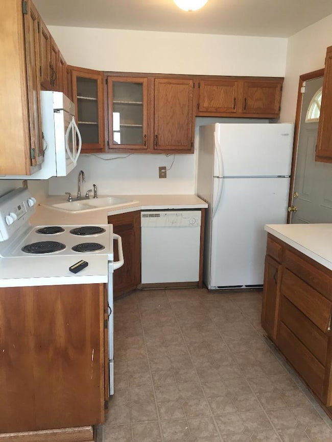 1814 E Cooke Rd, Columbus, OH 43224 - photo 4