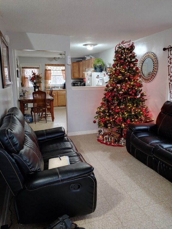 27-29 Oakwood Terrace, Springfield, MA 01109 - photo 3