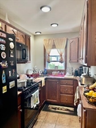 31 Sharp St unit 1, New Bedford, MA 02740 - photo 5