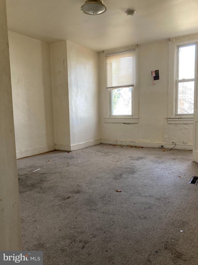 2126 W Lexington St, Baltimore, MD 21223 - photo 4