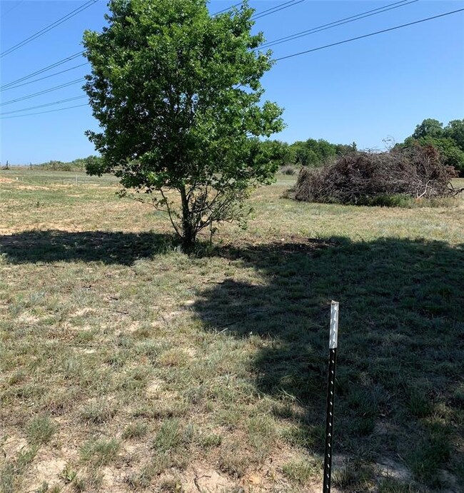 819 Dill Rd, Weatherford, TX 76085 - photo 3
