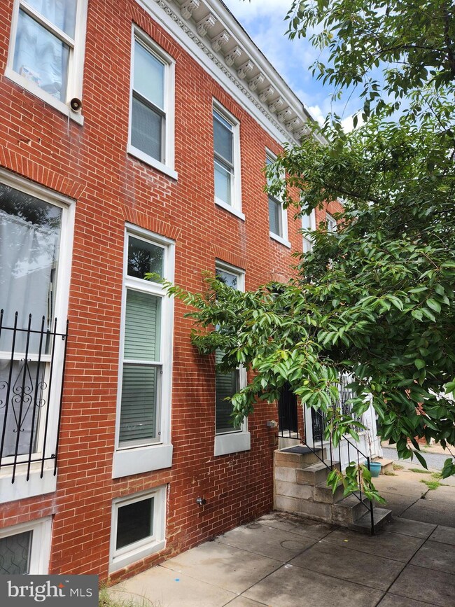 2112 E Fayette St, Baltimore, MD 21231 - photo 2