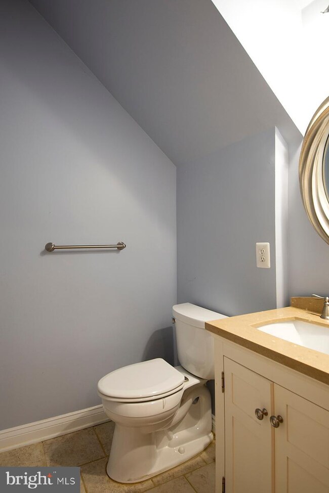 807 Estuary Dr, Odenton, MD 21113 - photo 7