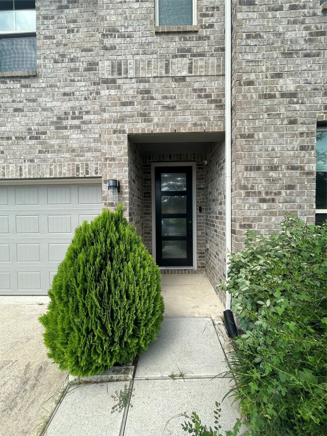 31102 White Cypress Ln, Hockley, TX 77447 - photo 4