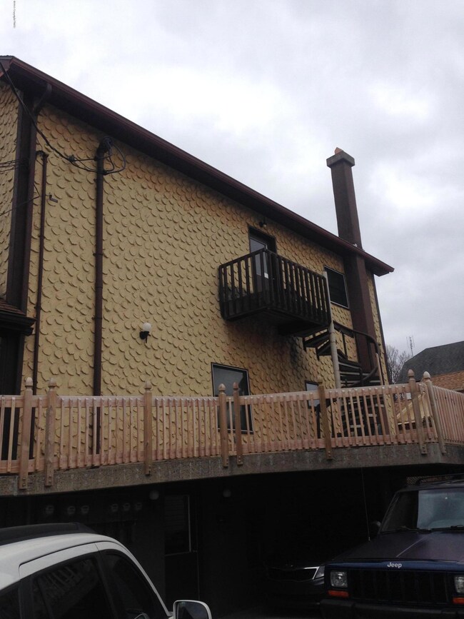 116-118 Spruce St, Olyphant, PA 18447 - photo 2