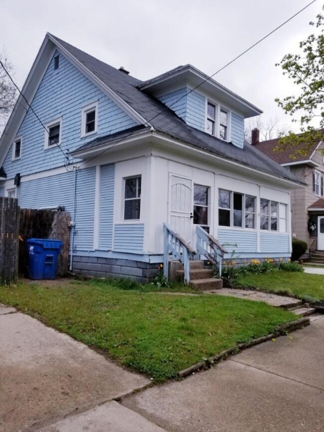 31 Baylis St SW, Grand Rapids, MI 49507 - photo 3