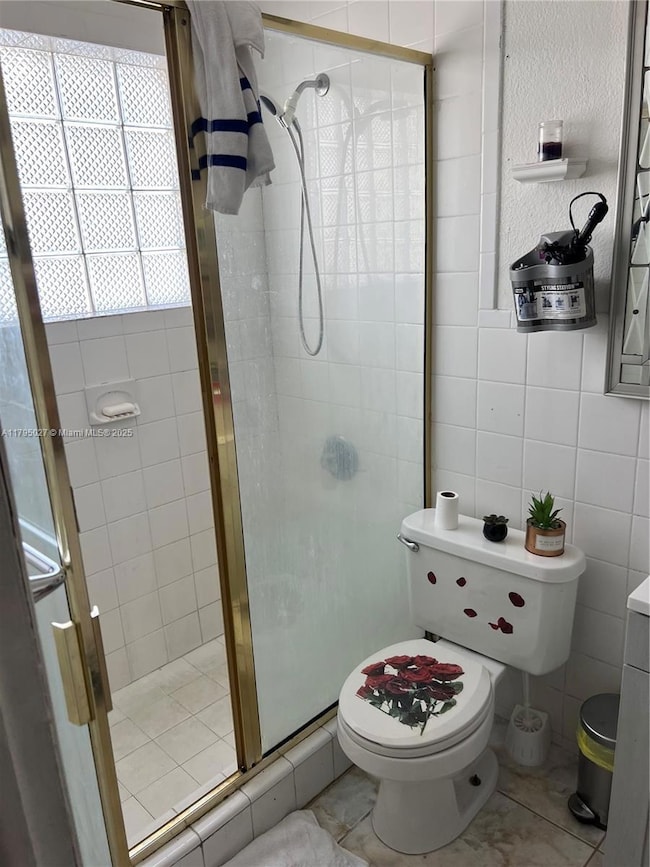 240 E 39th St, Hialeah, FL 33013 - photo 7