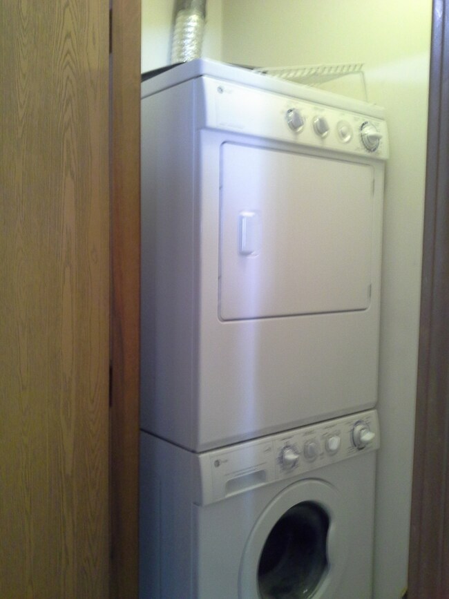 4408 W Shamrock Ln unit 1D, McHenry, IL 60050 - photo 4