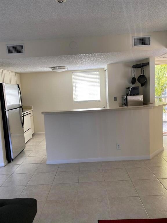 1GINO BAY SALE KITCHEN