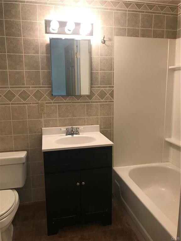 3230 Richmond Rd unit 1st floor, Easton, PA 18040 - photo 5