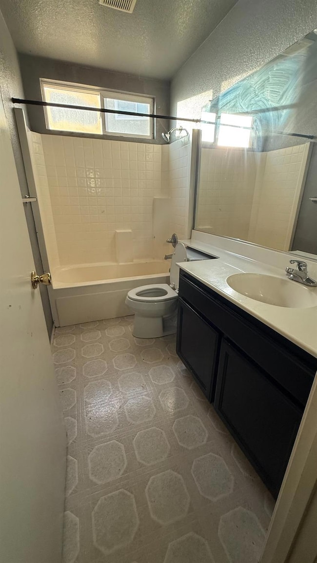 1776 Toiyabe Ln, Stockton, CA 95206 - photo 7