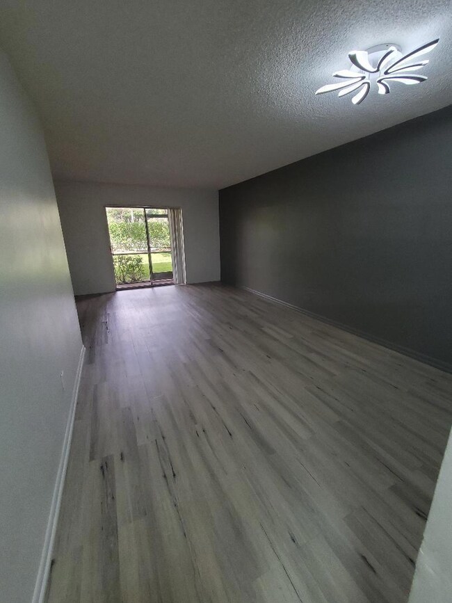 Entrance Living Room