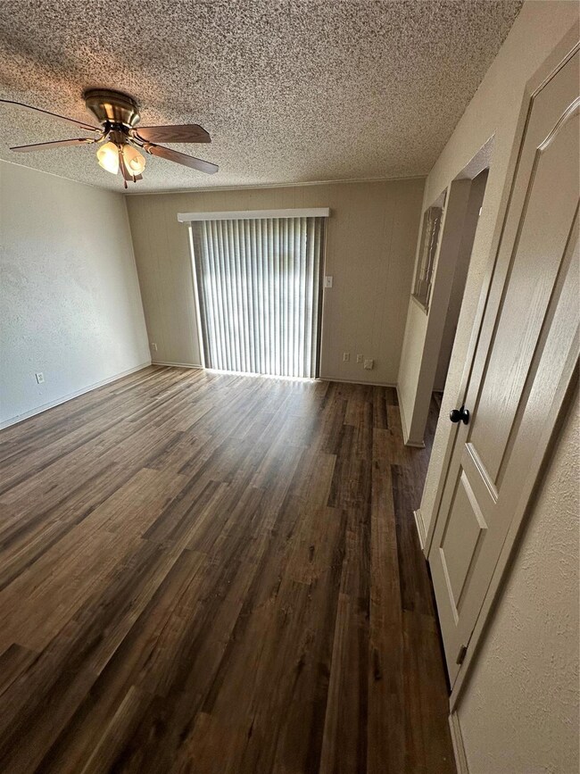 6305 Dorchester Trail, North Richland Hills, TX 76182 - photo 3