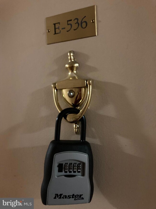 River Place South unit 536, Arlington, VA 22209 - photo 3