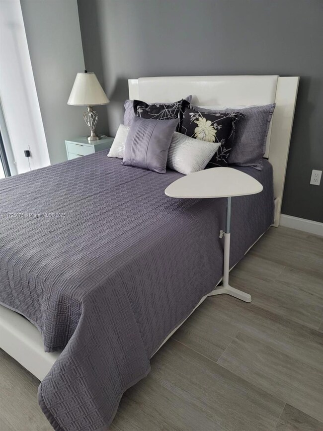 55 SW 9th St unit 2709, Miami, FL 33130 - photo 5