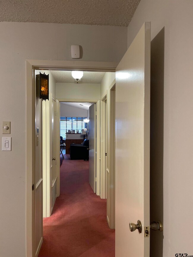 1605 Bowie Cir, Tyler, TX 75701 - photo 6