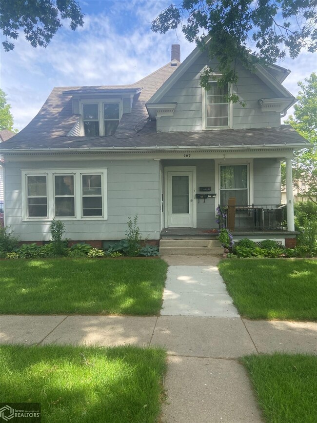 707 8th Ave, Shenandoah, IA 51601 - photo 3