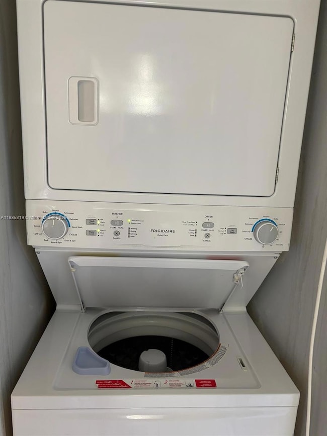 871 NE 207th Ln unit 10315, Miami, FL 33179 - photo 7