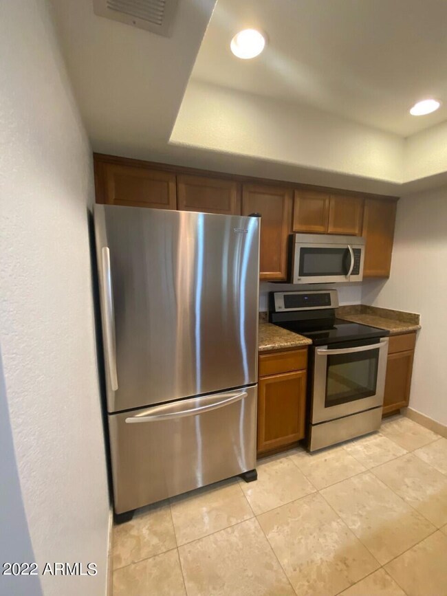 3235 E Camelback Rd unit 112, Phoenix, AZ 85018 - photo 5