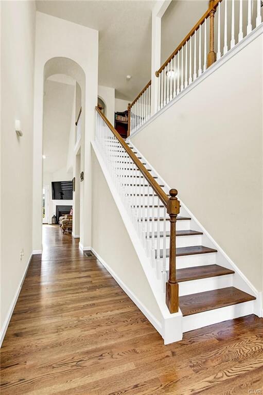 702 Mulberry Dr, Nazareth, PA 18064 - photo 2