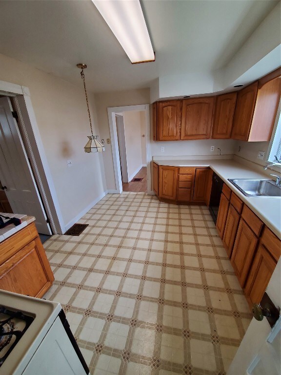 43 Moeller St, Binghamton, NY 13904 - photo 2