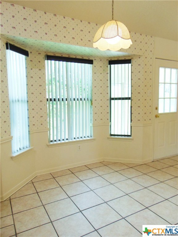 210 Wagontrain Cir, Copperas Cove, TX 76522 - photo 7