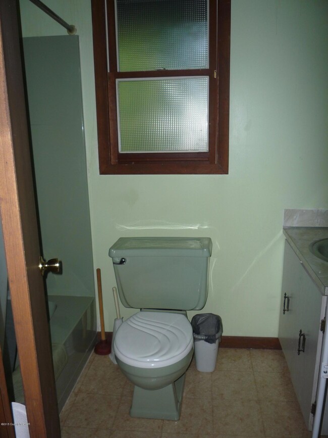 6322 Ventnor Dr, Tobyhanna, PA 18466 - photo 7