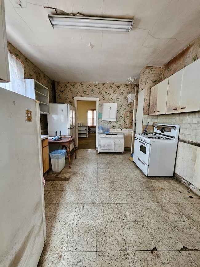 4171 W Eddy St, Chicago, IL 60641 - photo 7