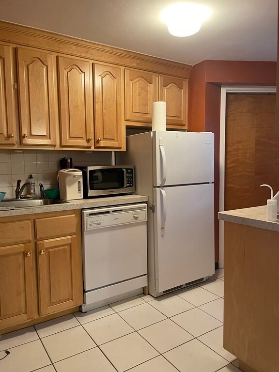 77 Wyman St unit F, Waban, MA 02468 - photo 5