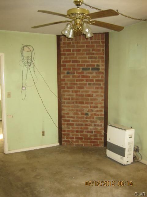 451 S Walnut St, Slatington, PA 18080 - photo 4