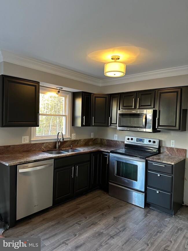 11627 Enchanted Woods Way, Fredericksburg, VA 22407 - photo 5