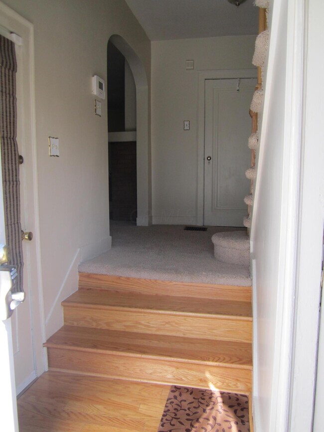2212 Dresden St, Columbus, OH 43211 - photo 5