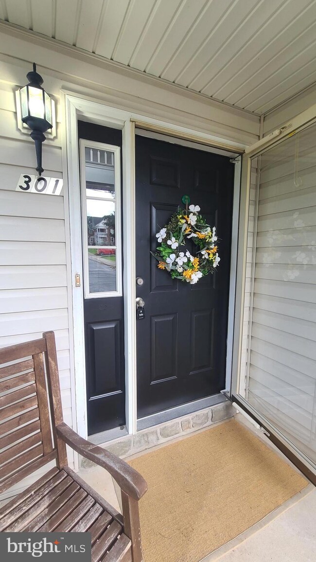 301 Cherry St, Pennsburg, PA 18073 - photo 5