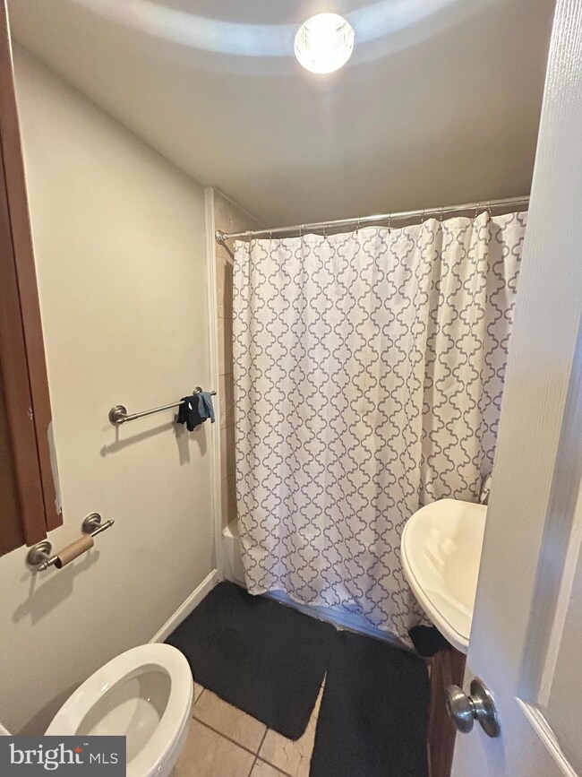 1710 W Girard Ave unit 3F, Philadelphia, PA 19130 - photo 6
