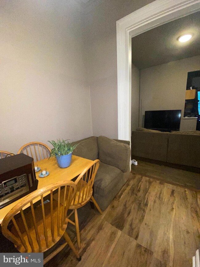 1407 Mcculloh St unit 2, Baltimore, MD 21217 - photo 7