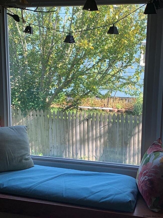 421 Riverside Ave, Schenectady, NY 12302 - photo 6