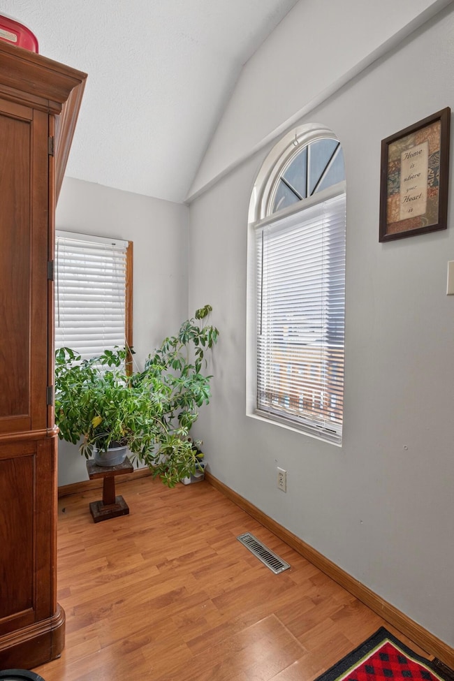 3126 4th Ave, Council Bluffs, IA 51501 - photo 5