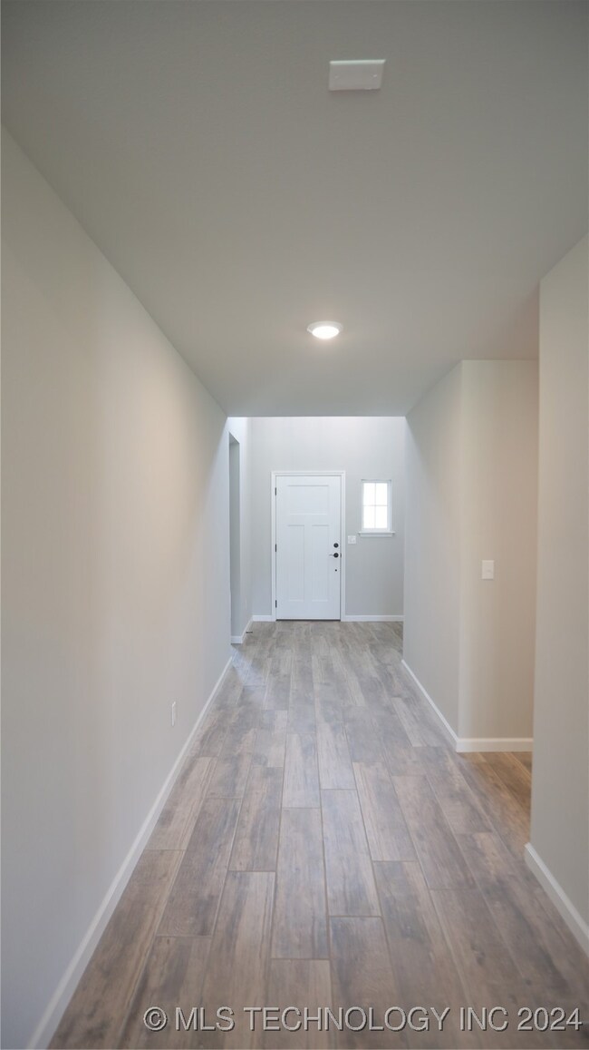 3616 N 39th St, Broken Arrow, OK 74014 - photo 2