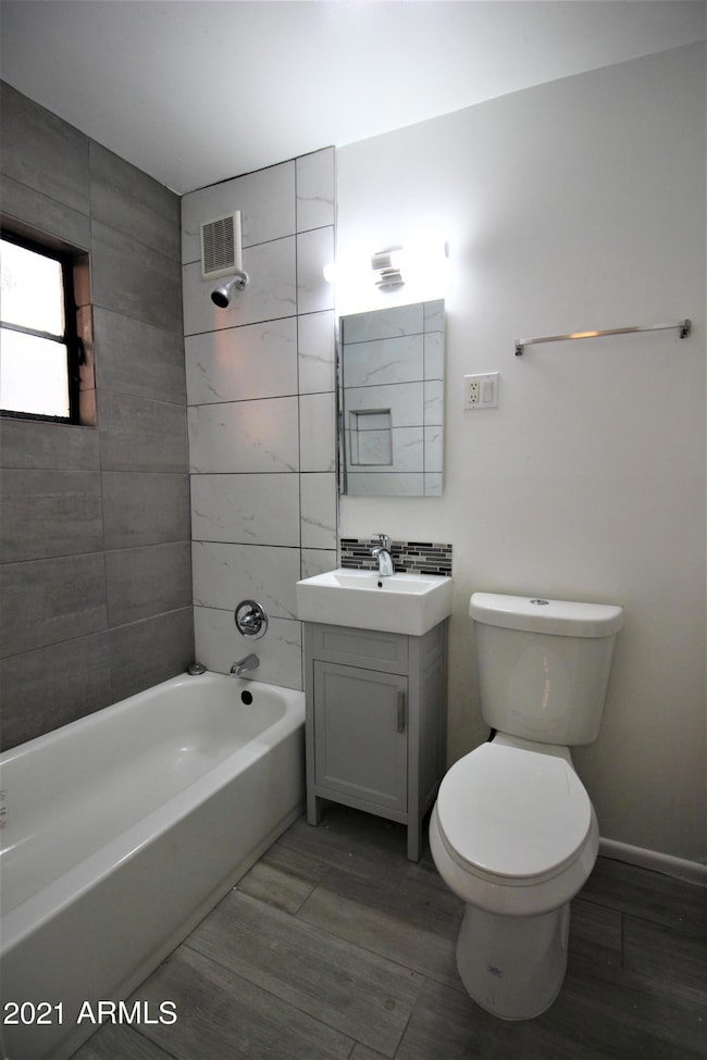 3247 N 40th St unit B, Phoenix, AZ 85018 - photo 6