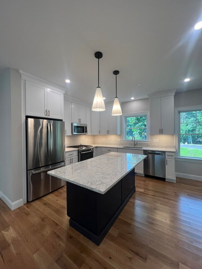 53 Juniper Ln, Portsmouth, NH 03801 - photo 4