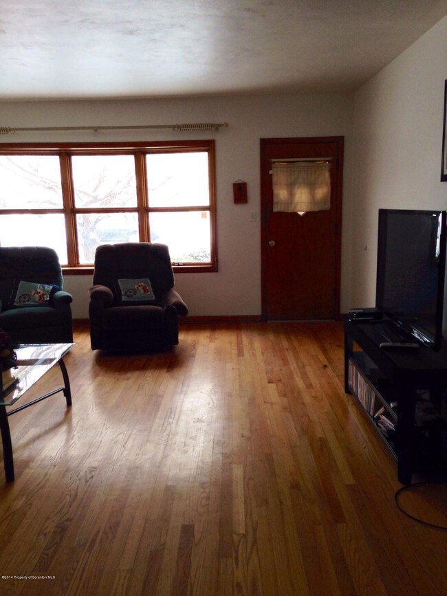 1004 N Main Ave, Scranton, PA 18508 - photo 5