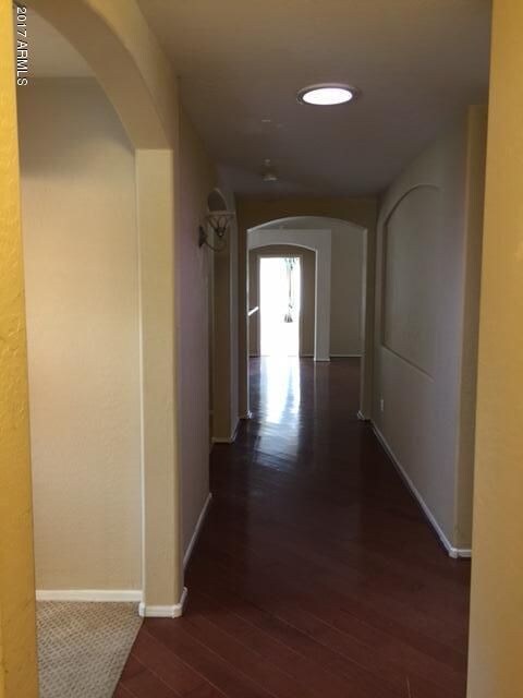 10513 La Reata - Hallway