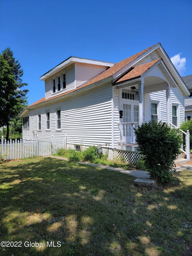 657 6th Ave, Troy, NY 12182 - photo 2