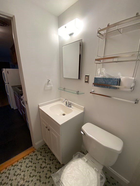 27 School Ave unit B, Waltham, MA 02453 - photo 6